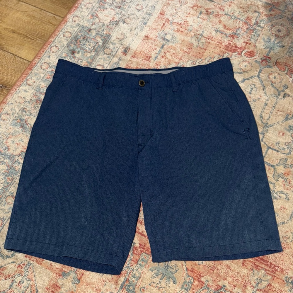 Under Armour Men’s Navy Flat Front Shorts, size 40